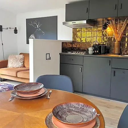 Tiny Damhert Veluwe Retreat מלון