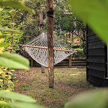 Tiny Damhert Veluwe Retreat מלון